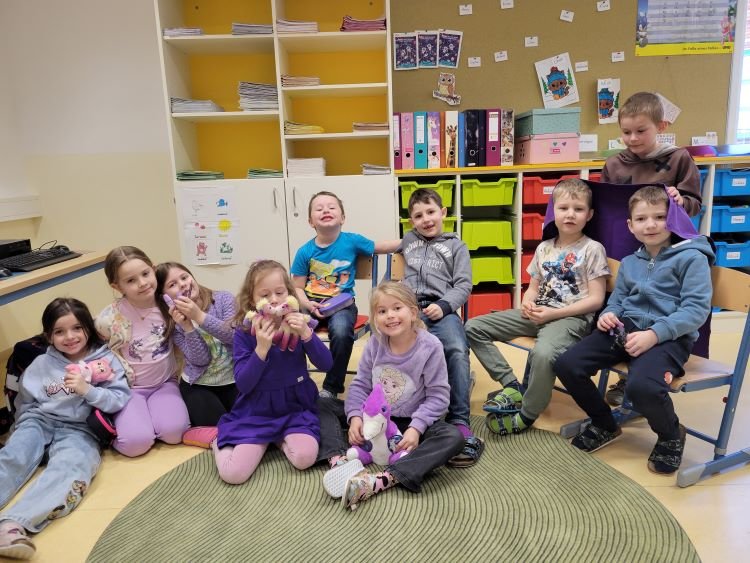 Schuljahr 2025/26 - Farbentag violett